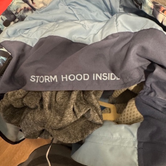 Women's Roxy Ski/Snowboard Jacket, XS - Picture 8 of 9